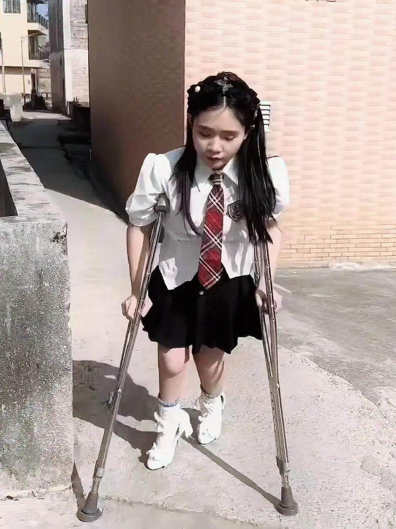 Lolicc: Polio Girl - Returning to a Familiar Home AmputeeClub