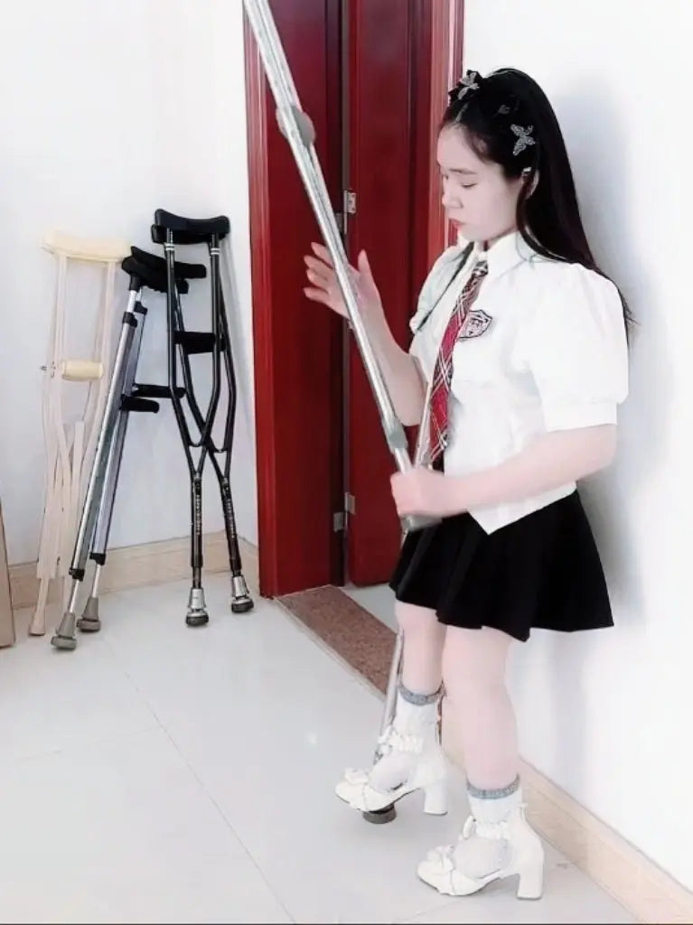 Lolicc: Polio Girl - Returning to a Familiar Home AmputeeClub