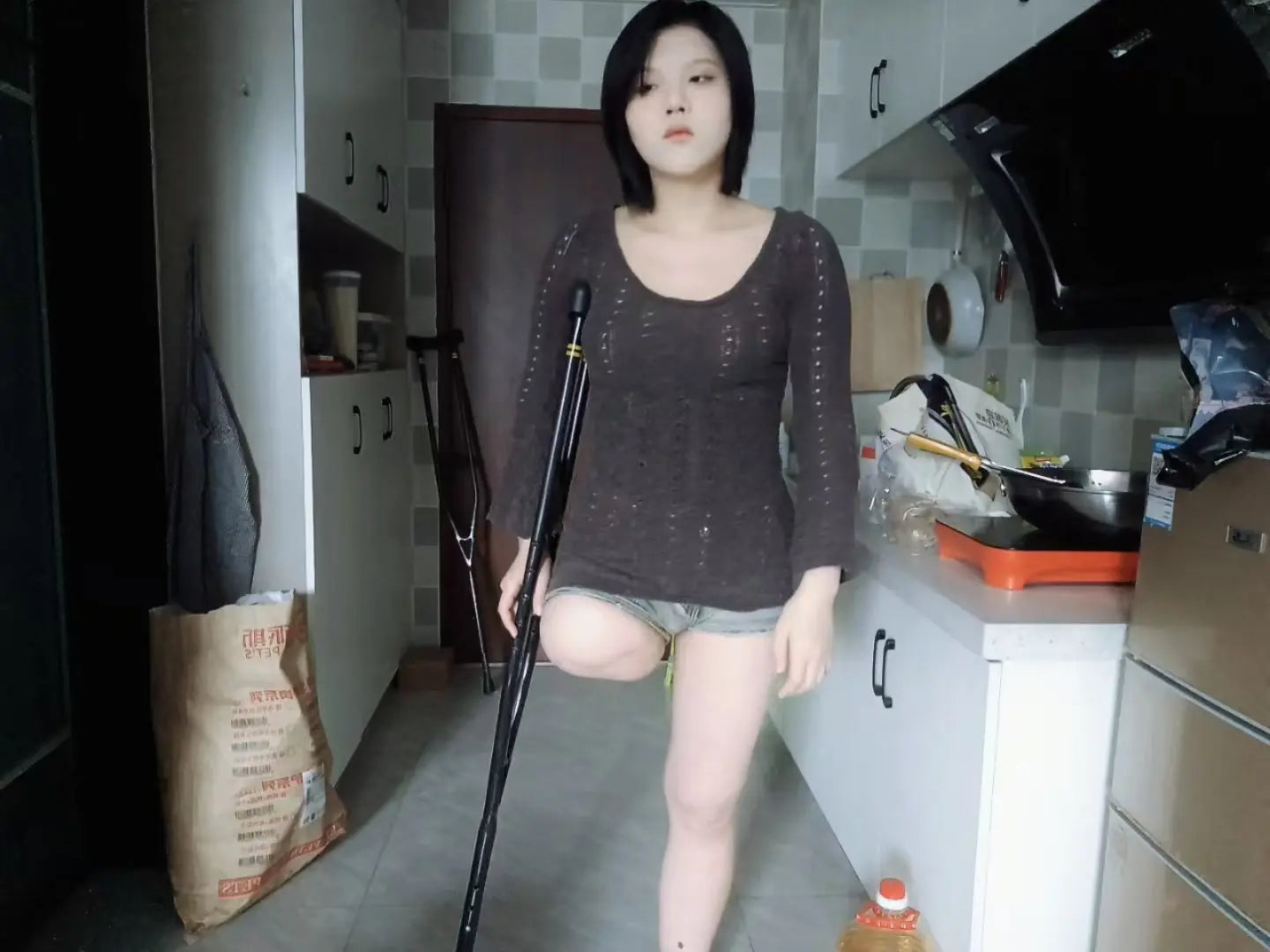 Lingo: Sak Amputee Girl - Stump show - AmputeeClub