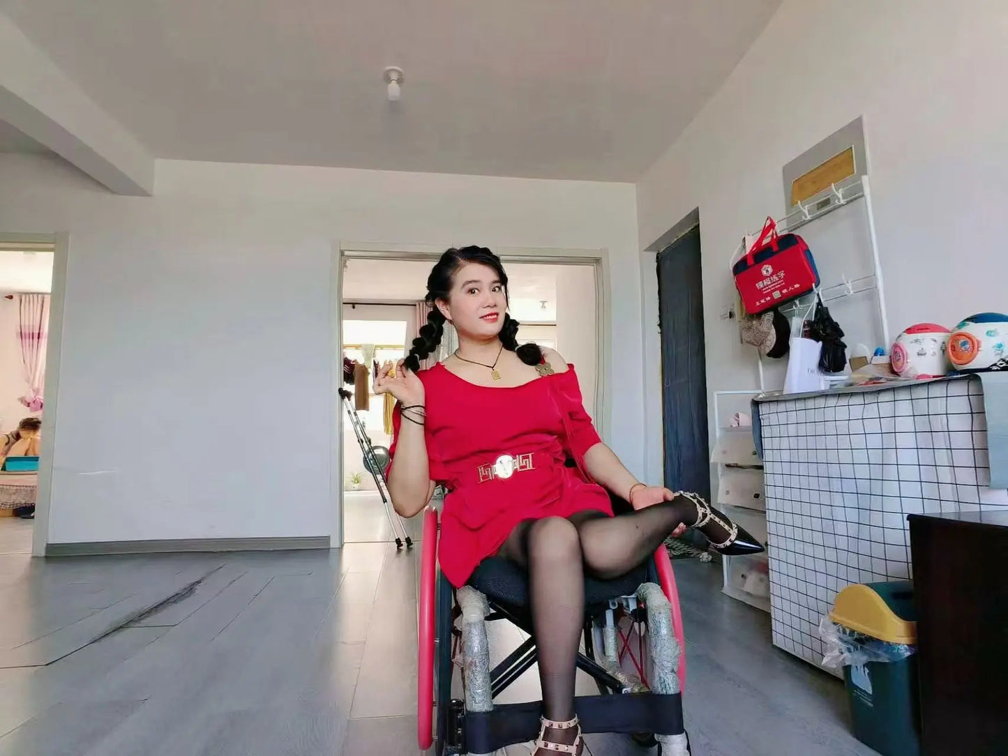 Carrie: Polio Lady - Cleaning Foot Experience in Black Stockings AmputeeClub