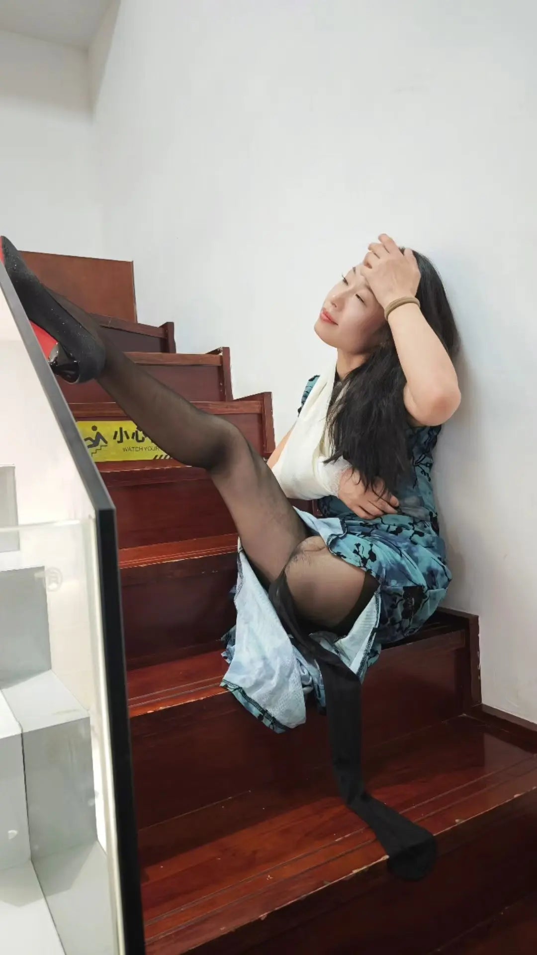 Ayla: Sak Amputee Girl - Loneliness with nowhere to go - AmputeeClub