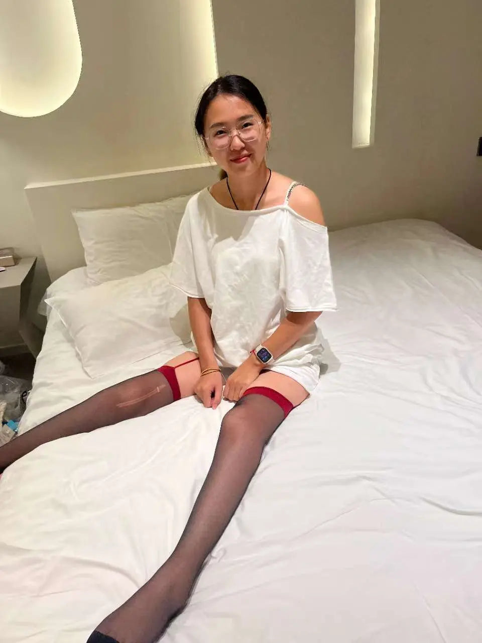 Zoe: Paraplegic Girl Playing with Her Unconscious Feet AmputeeClub