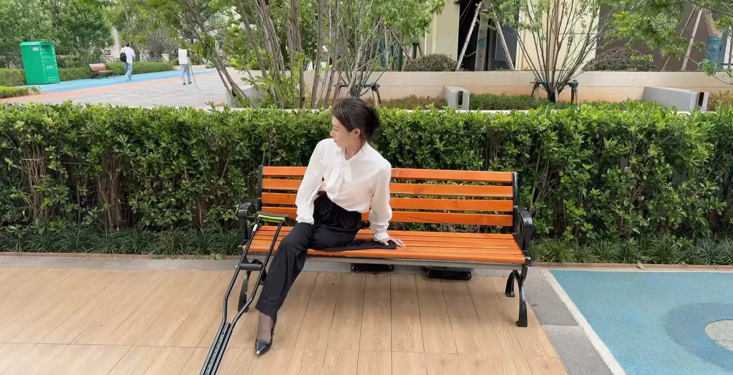 Ayla: Sak Amputee Girl - Exquisite workplace beauty OOE (pretend) - AmputeeClub
