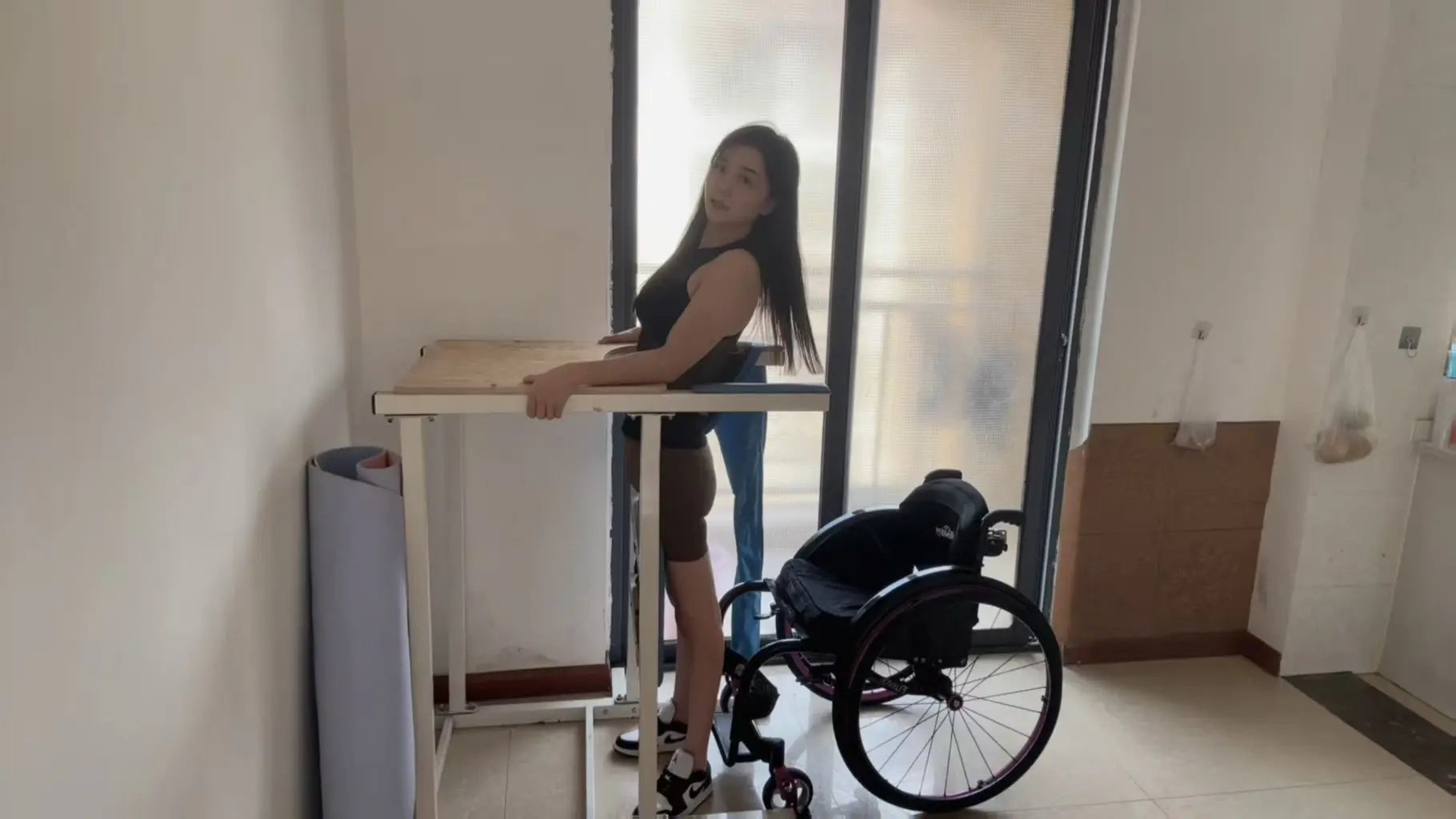New model New video: Belle:Paraplegic Girl AmputeeClub