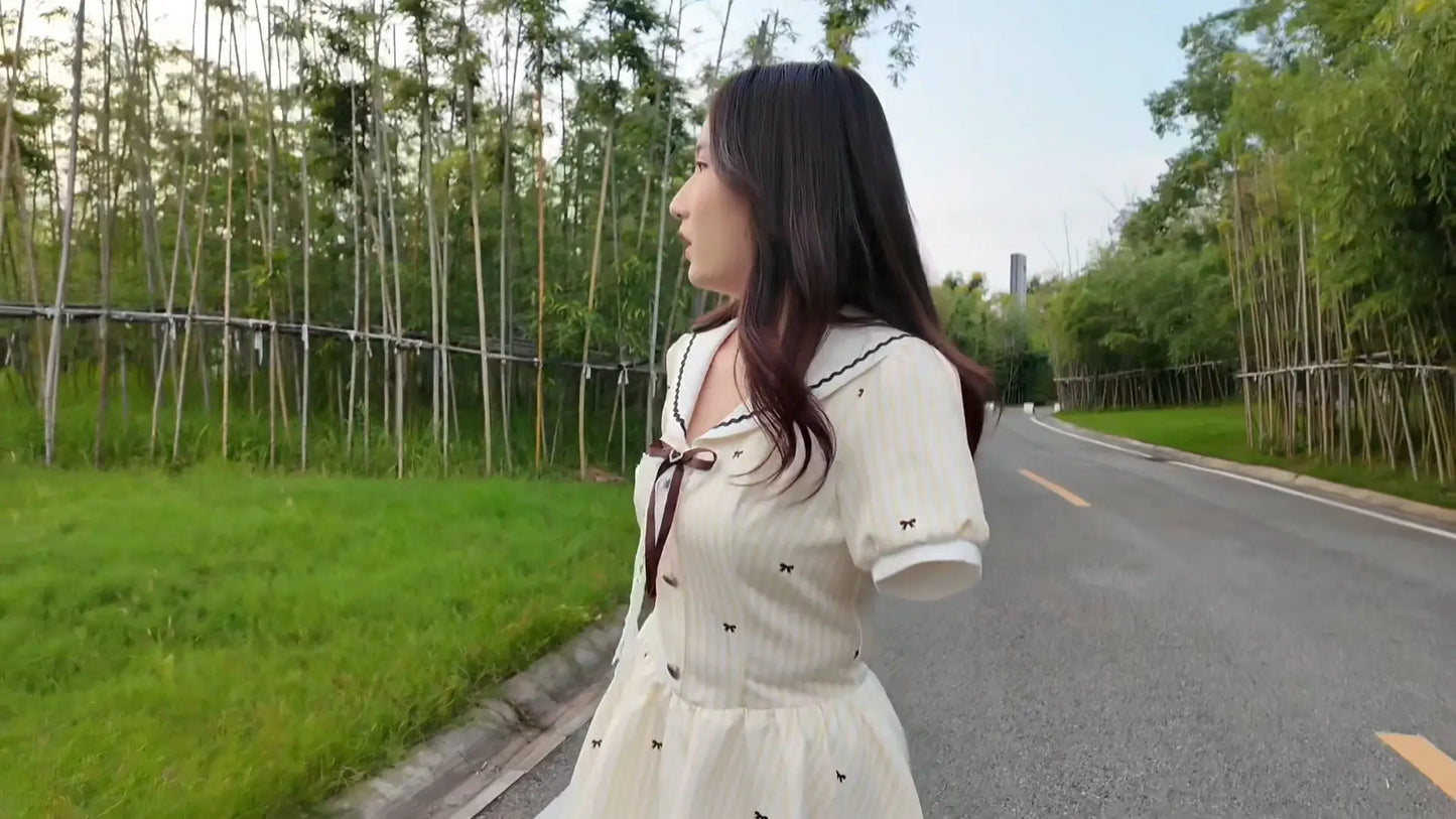 Beibei: Ooe Amputee Girl strolls in the park wearing prosthetic limbs AmputeeClub