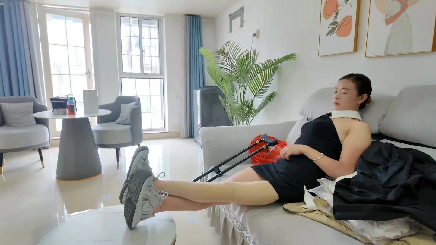 Mila: Ooe Amputee Girl gets up and puts on her prosthesis AmputeeClub