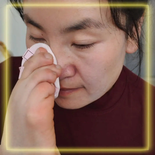 Annie: DAE Amputee Girl - Wakes Up and Does Makeup with Her Feet AmputeeClub