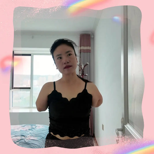 Annie: Dae  Amputee gril at hotel AmputeeClub