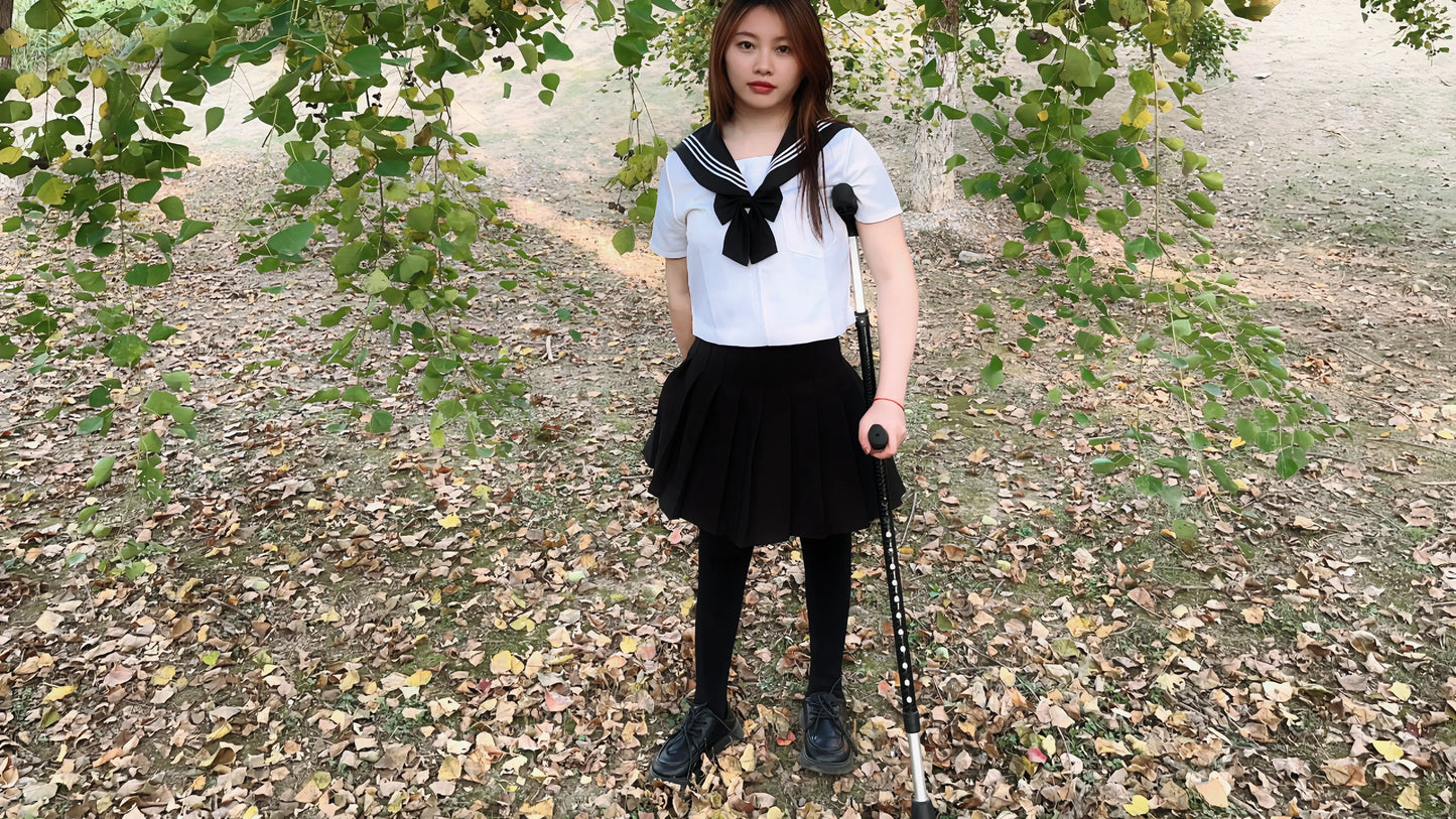 Miki: Polio Girl 1Cutch - AmputeeClub
