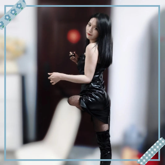 Alisa: Sak girl costume Show AmputeeClub