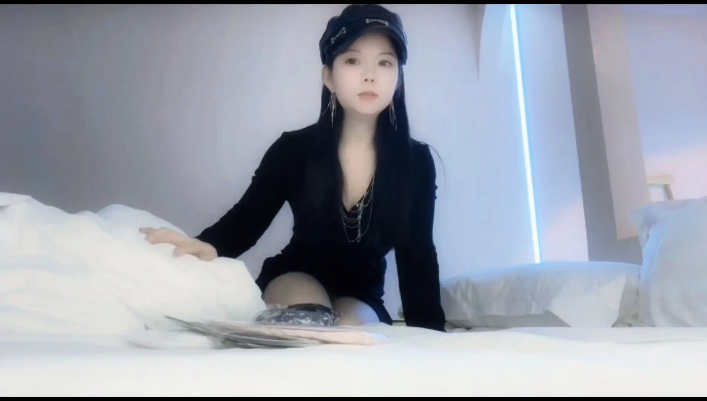 Zita:A Delicate Girl AmputeeClub