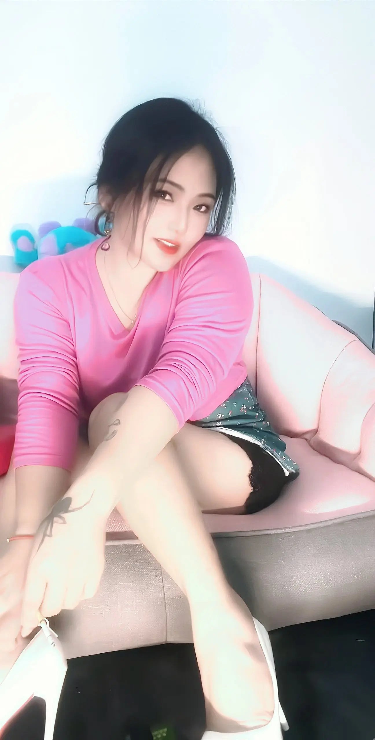 New Model New Video: "Elizabeth: A Graceful Polio Lady" AmputeeClub