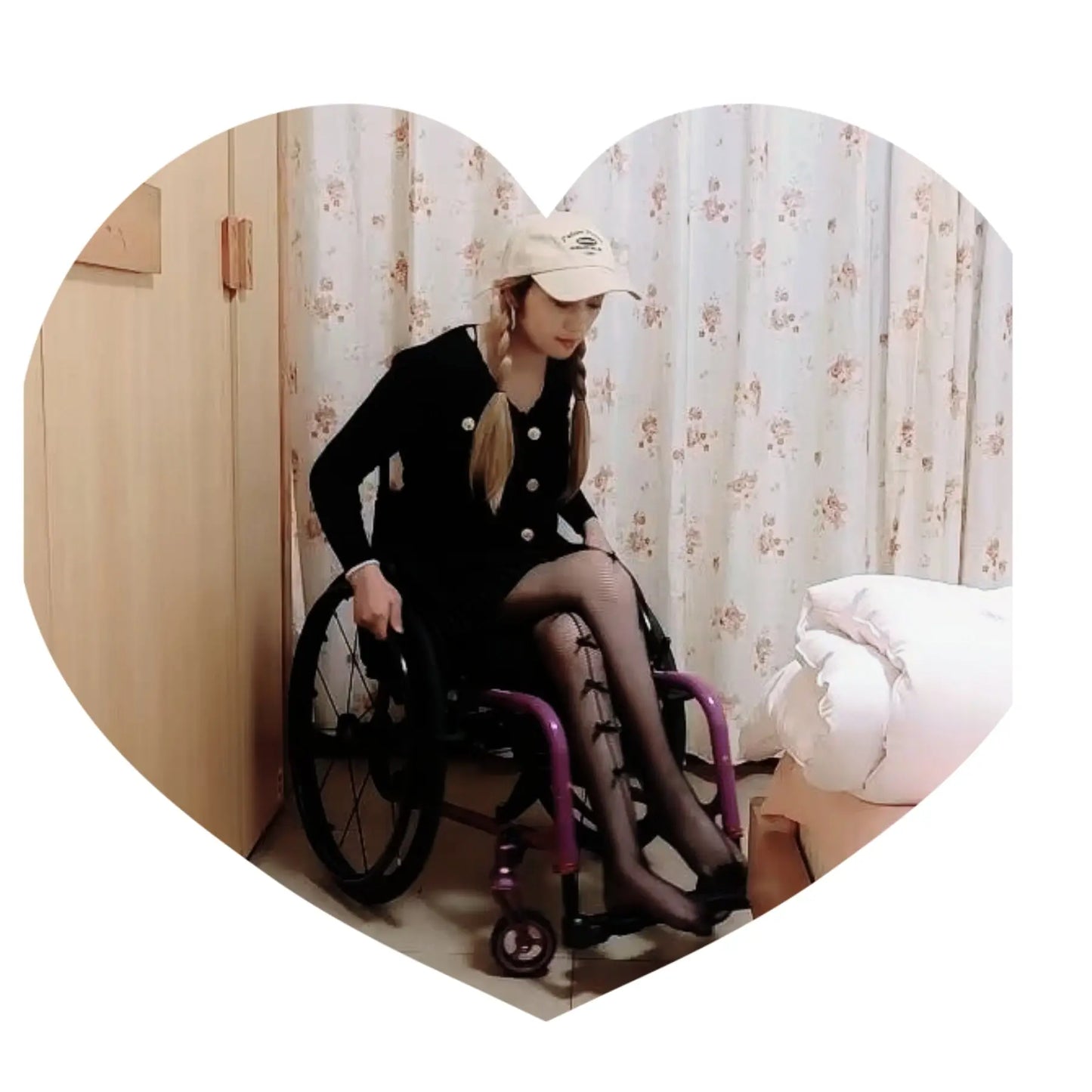 Phoebe: Paraplegic girl wearing stockings AmputeeClub