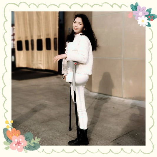 Alisa:Sak girl's homemade unique denim jeans AmputeeClub