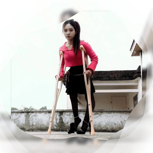 Lolicc: Polio girl is on the rooftop AmputeeClub