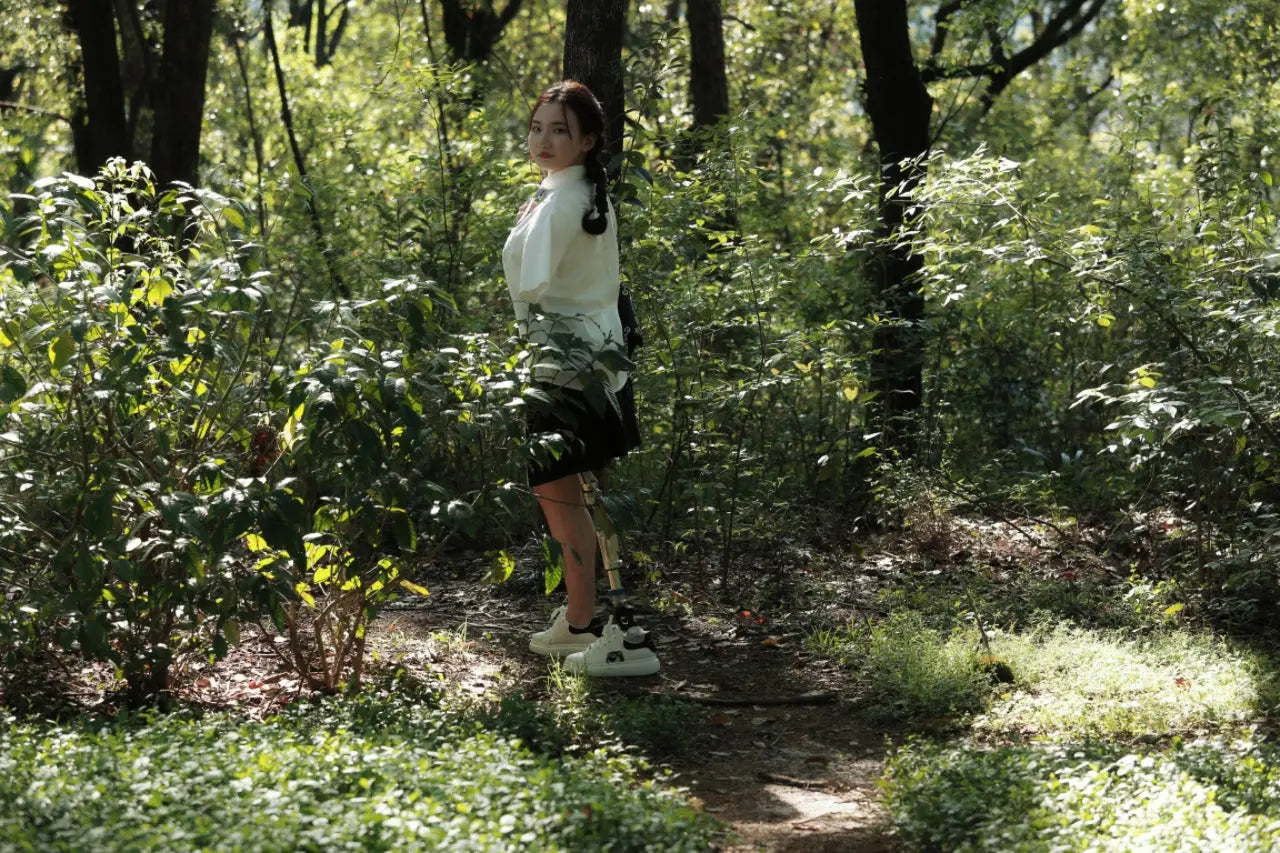 Beibei: Ooe amputee girl in spring AmputeeClub