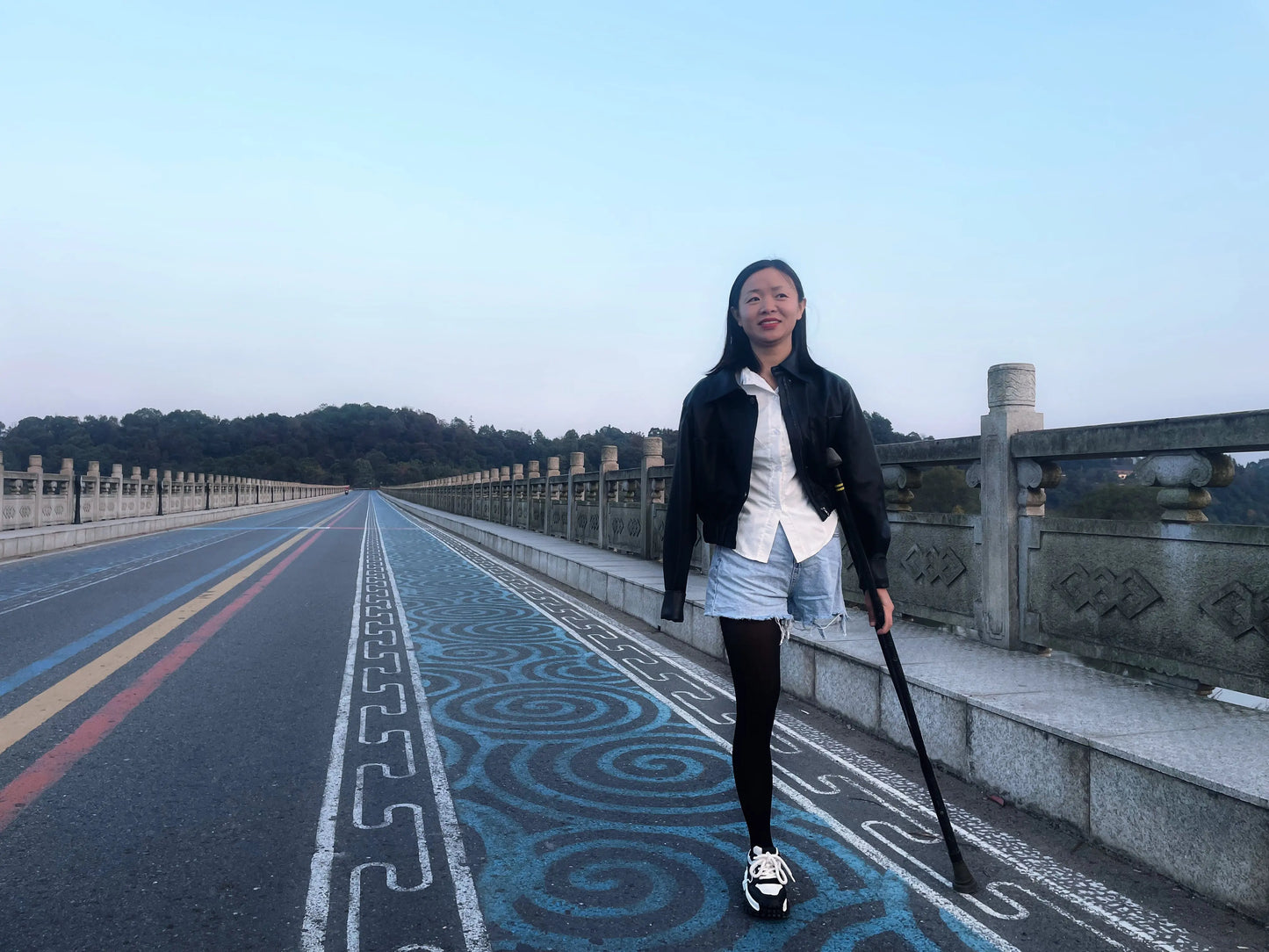 Meimei:Ooe 1arm 1leg 1crutch AmputeeClub