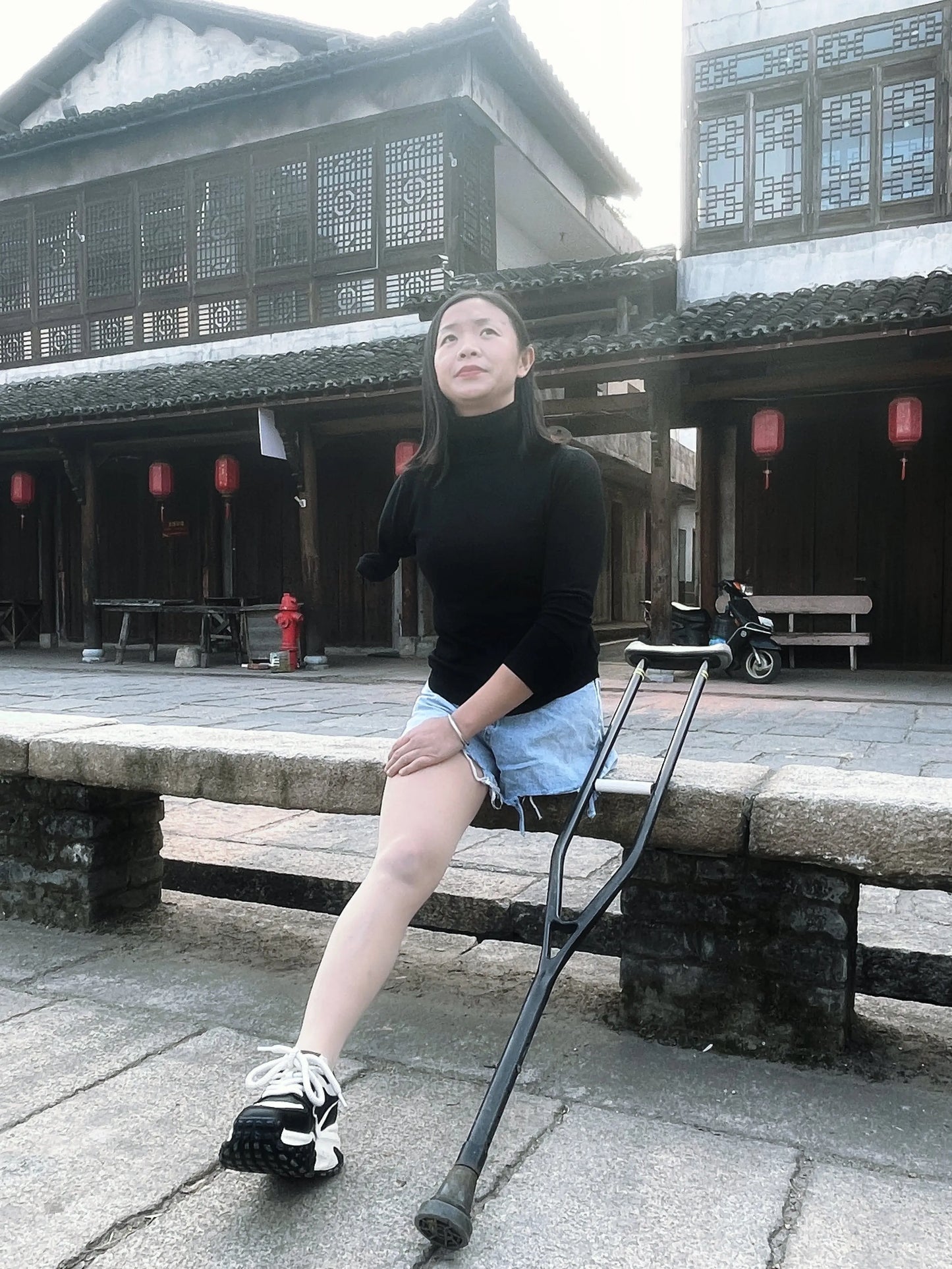 Meimei:Ooe 1arm 1leg 1crutch AmputeeClub