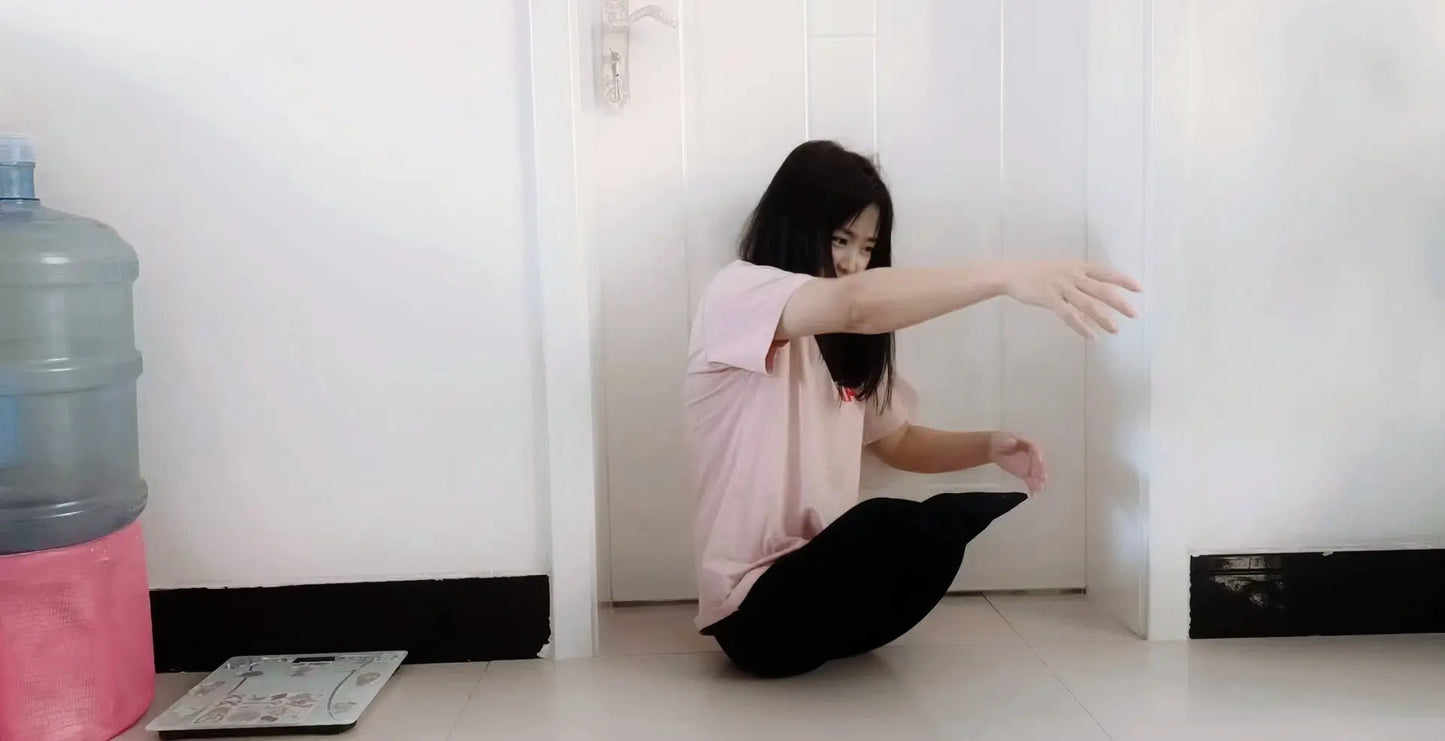 Sally: Dak girl's stretching exercises AmputeeClub