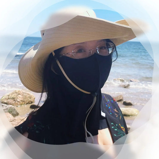 Lanzi: Ooe Amputee Masked at the Beach AmputeeClub