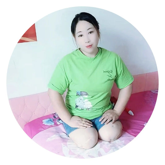 Beryl: Dak Amputee Lady Walking Legless AmputeeClub