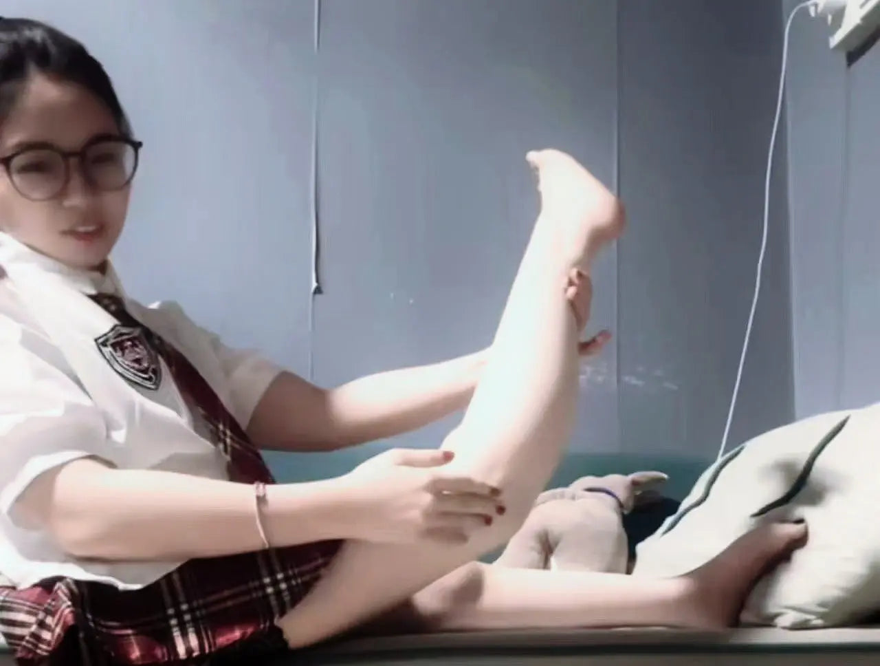 Lolicc:Polio Girl's cute socks AmputeeClub