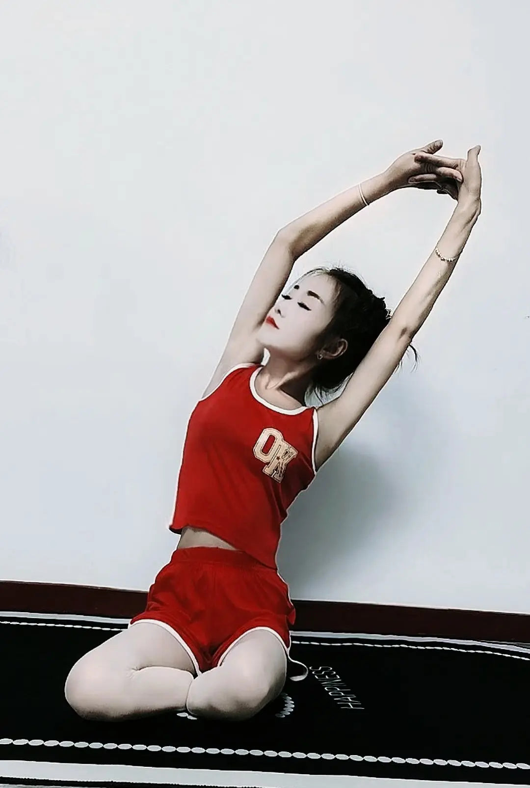 Cece: DBK Amputee Girl Yoga AmputeeClub