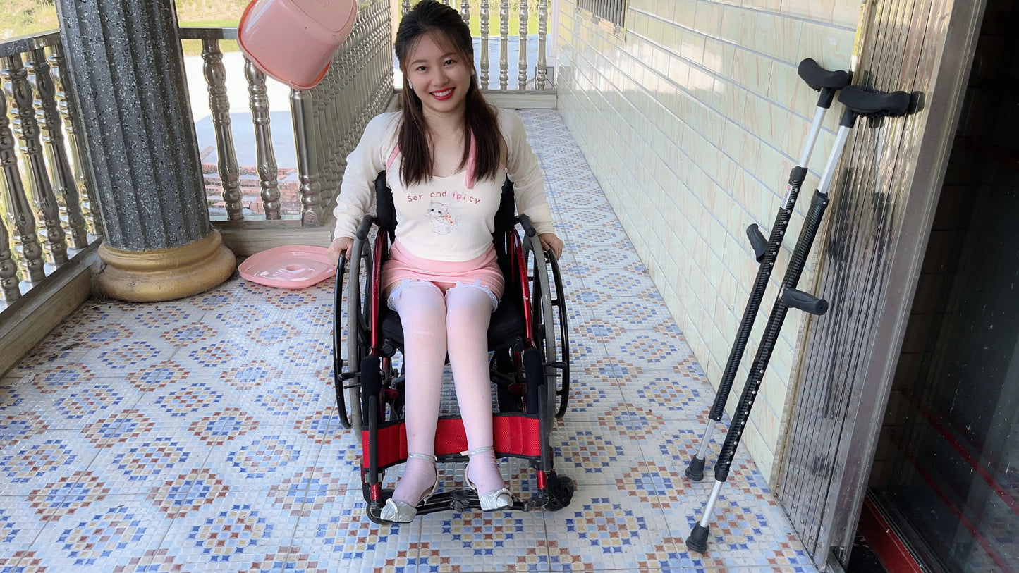 Miki: Polio Girl's Crawling in Life AmputeeClub