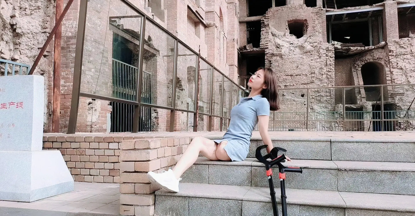 Ayla: Sak Amputee Girl uses elbow crutches AmputeeClub