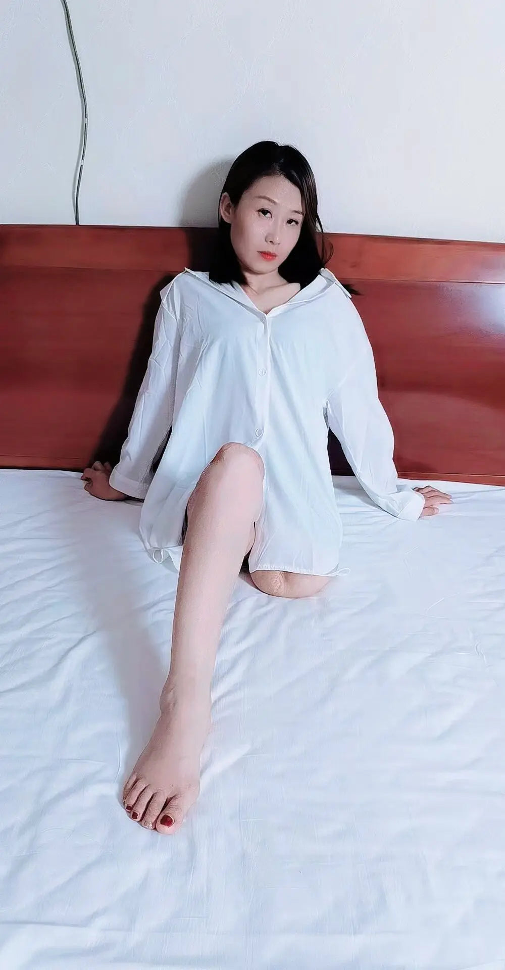 Ayla: Sak Amputee Girl stump oiled AmputeeClub