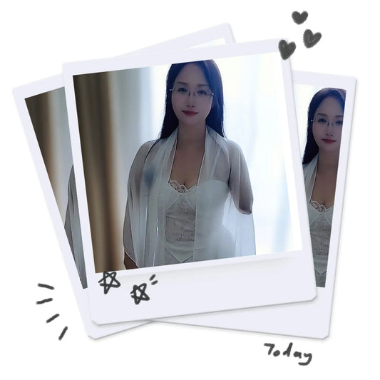 Lanzi: Ooe Amputee Girl in White Fluttering Clothes AmputeeClub