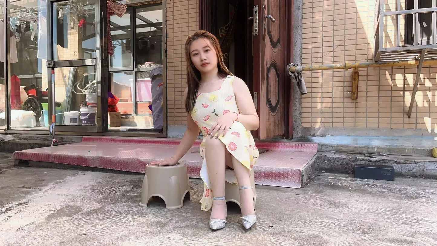 Miki: How does Polio Girl walk barefoot AmputeeClub