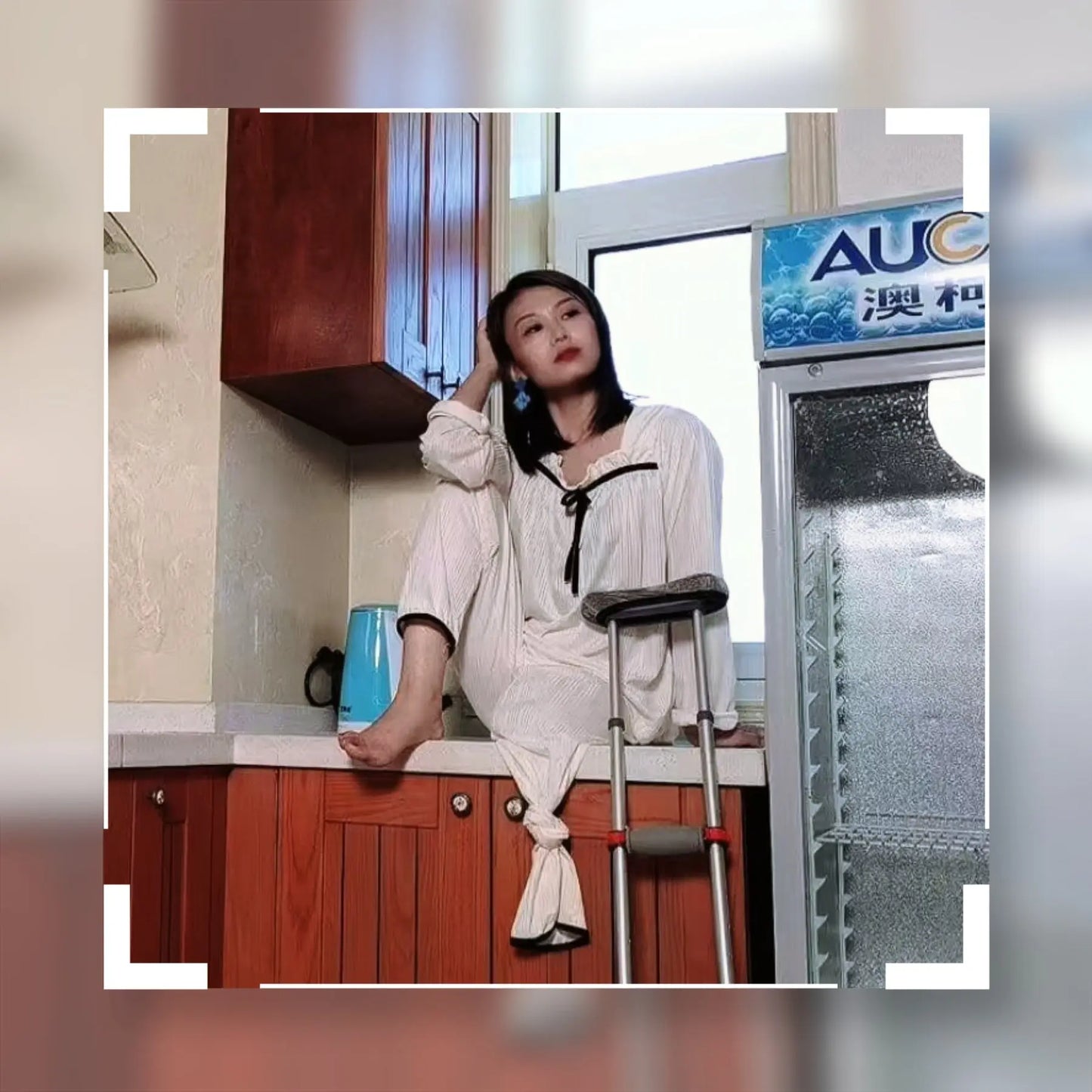 Ayla: Sak Amputee Girl buying groceries and making lunch AmputeeClub