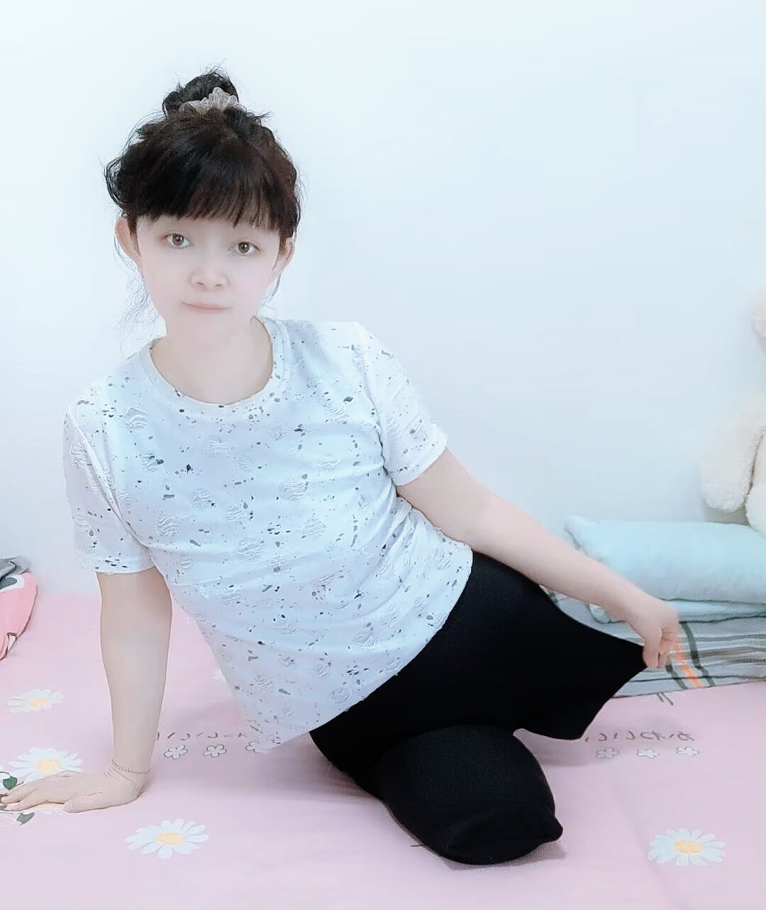 Sugar: Dak(Ak+Hd) Amputee Girl gets up