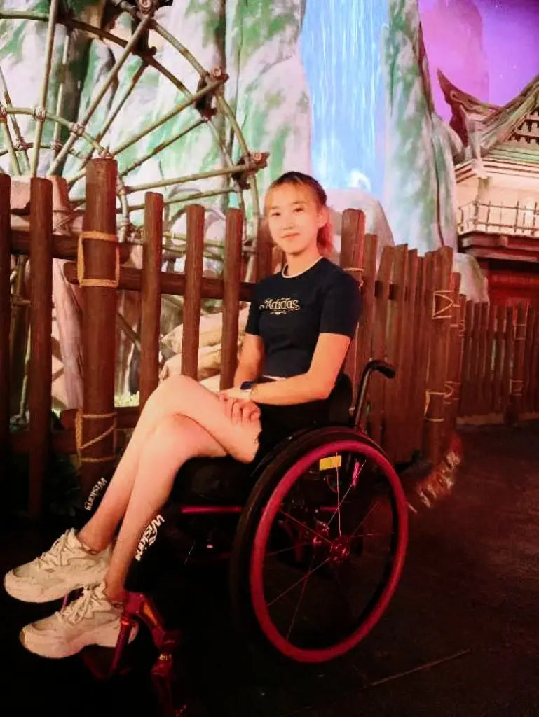 New model New video: "Zoe: Paraplegic Girl" AmputeeClub