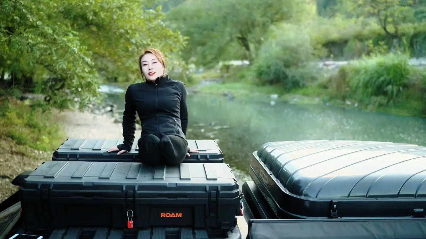 Lee: Dak Amputee Girl - picnic in the wild AmputeeClub