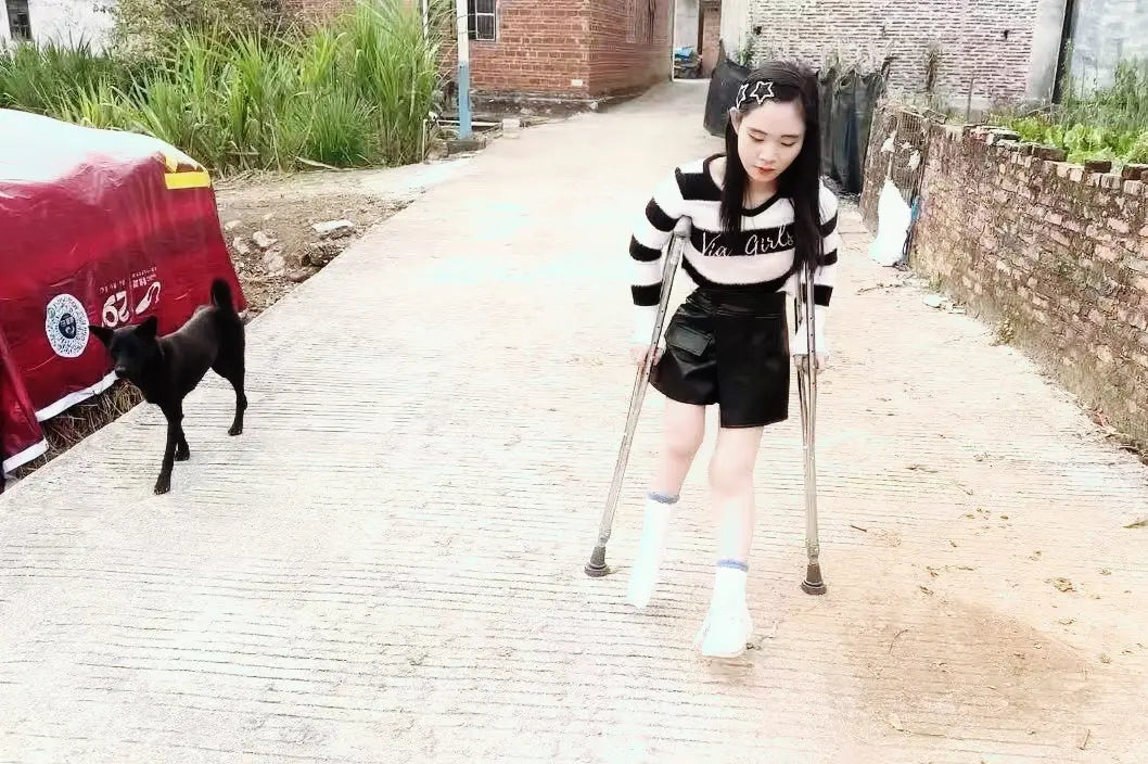 Lolicc:Polio Girl -Go home AmputeeClub