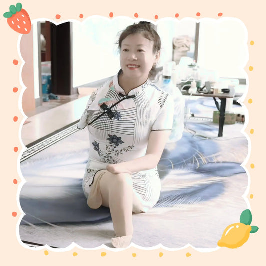 Carol: A strong and optimistic Quad Amputee Lady is singing loudly AmputeeClub