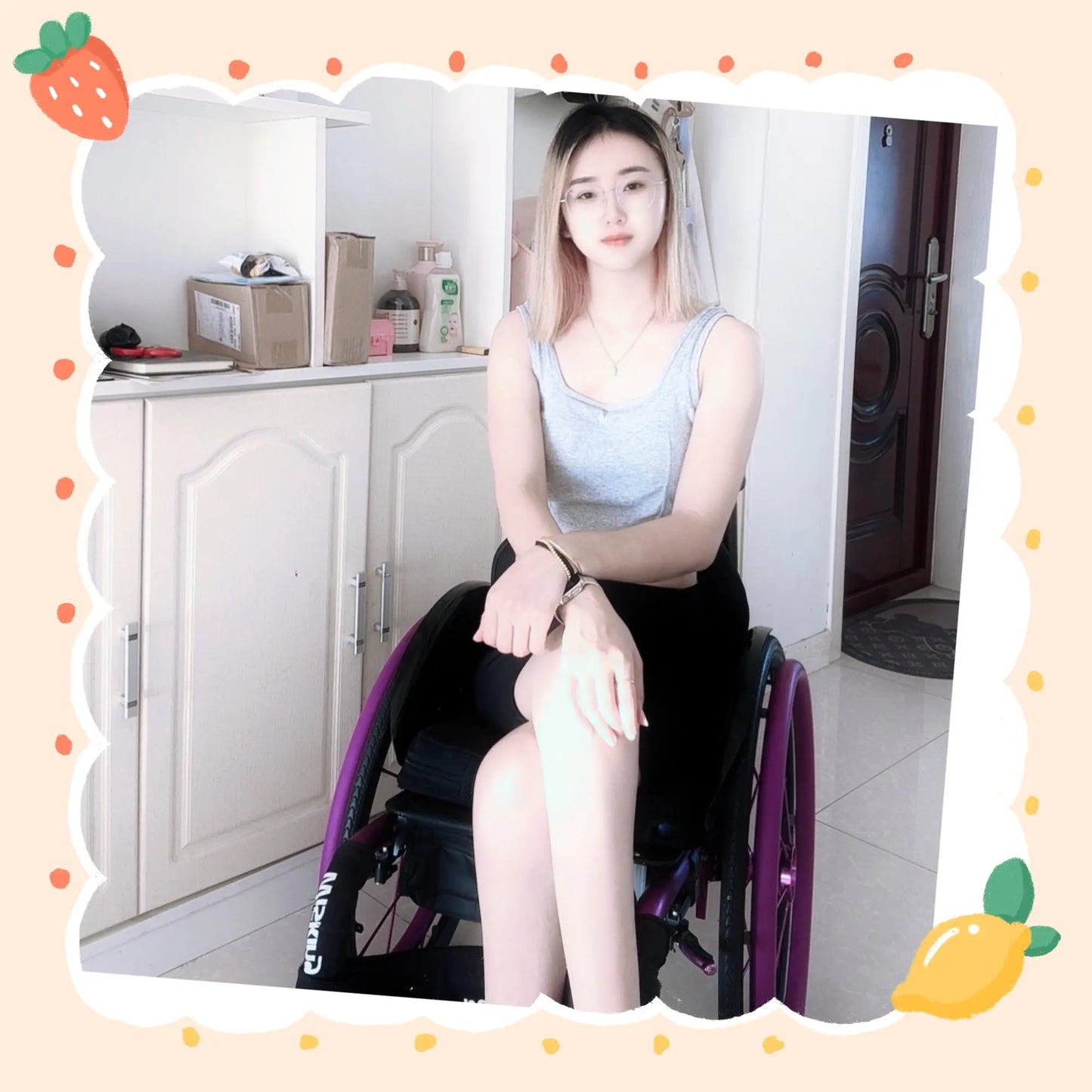 Zoe: Paraplegic Girl stands on a bracket AmputeeClub