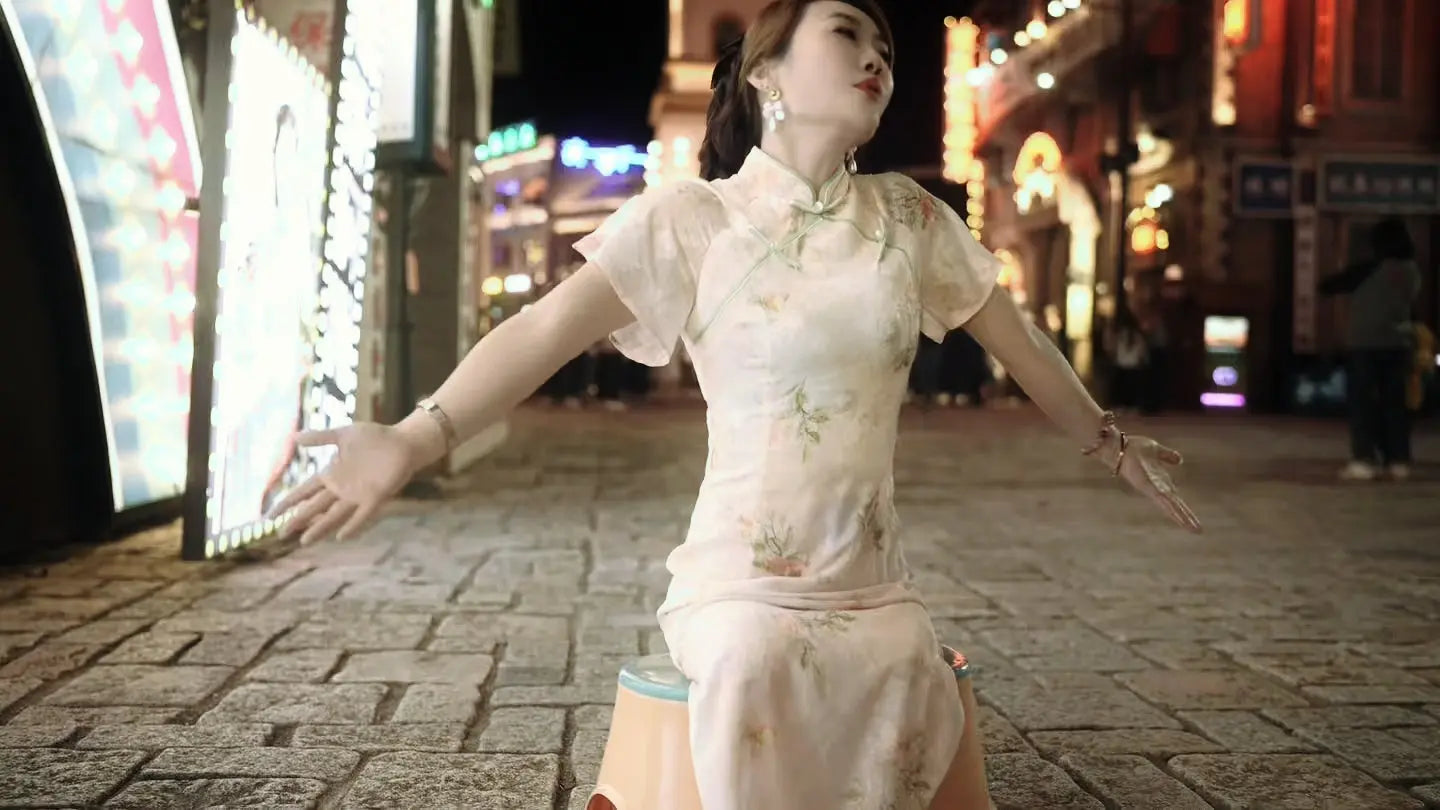 Lee:Dak Amputee Lady-Once Upon A Time In the Republic of China AmputeeClub