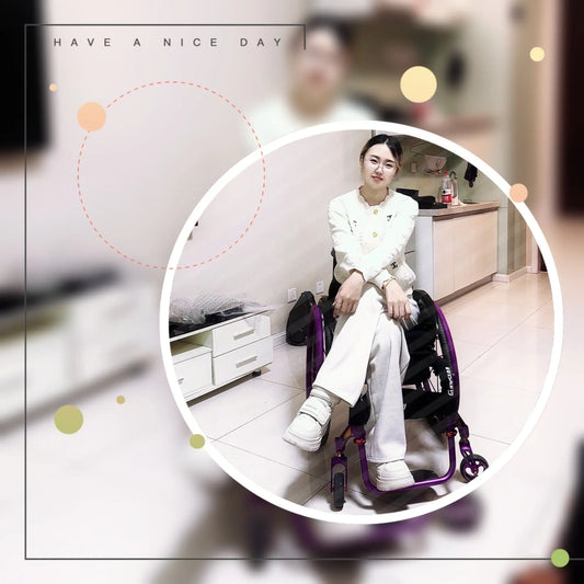 Zoe: Paraplegic Girl - Black Eyed Strap AmputeeClub