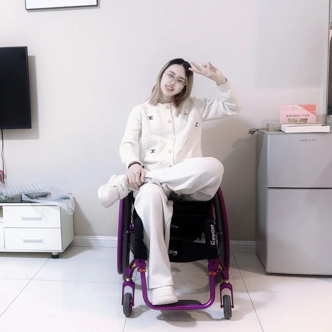 Zoe: Paraplegic Girl - Black Eyed Strap AmputeeClub