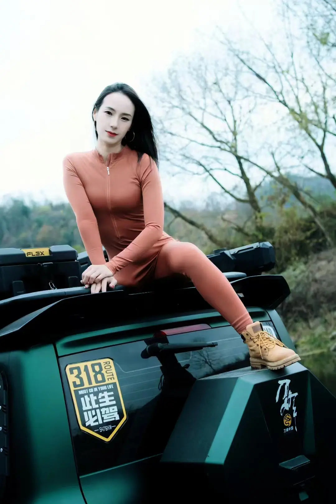 Vivian: Rak Amputee girl - Off road girl AmputeeClub