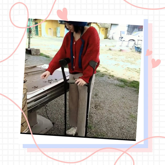 Lingo: Sak Amputee Girl - In the Countryside AmputeeClub