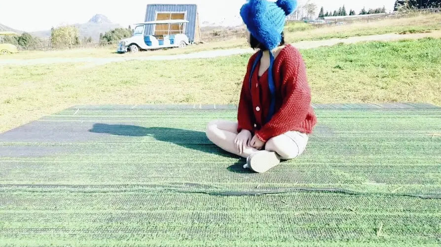Lingo: Sak Amputee Girl - In the Countryside AmputeeClub