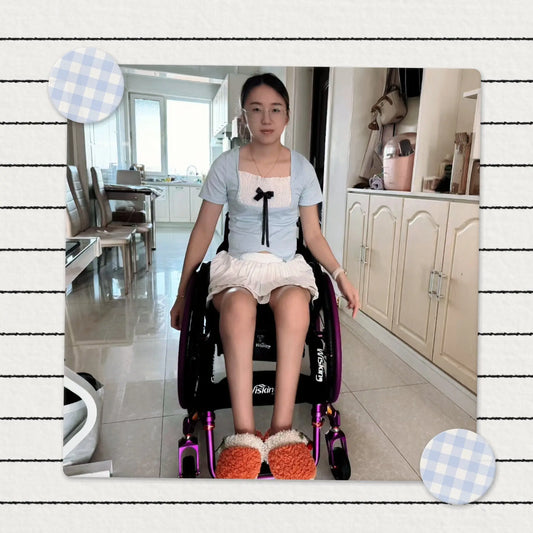 Zoe: Paraplegic Girl - Action Exercise AmputeeClub