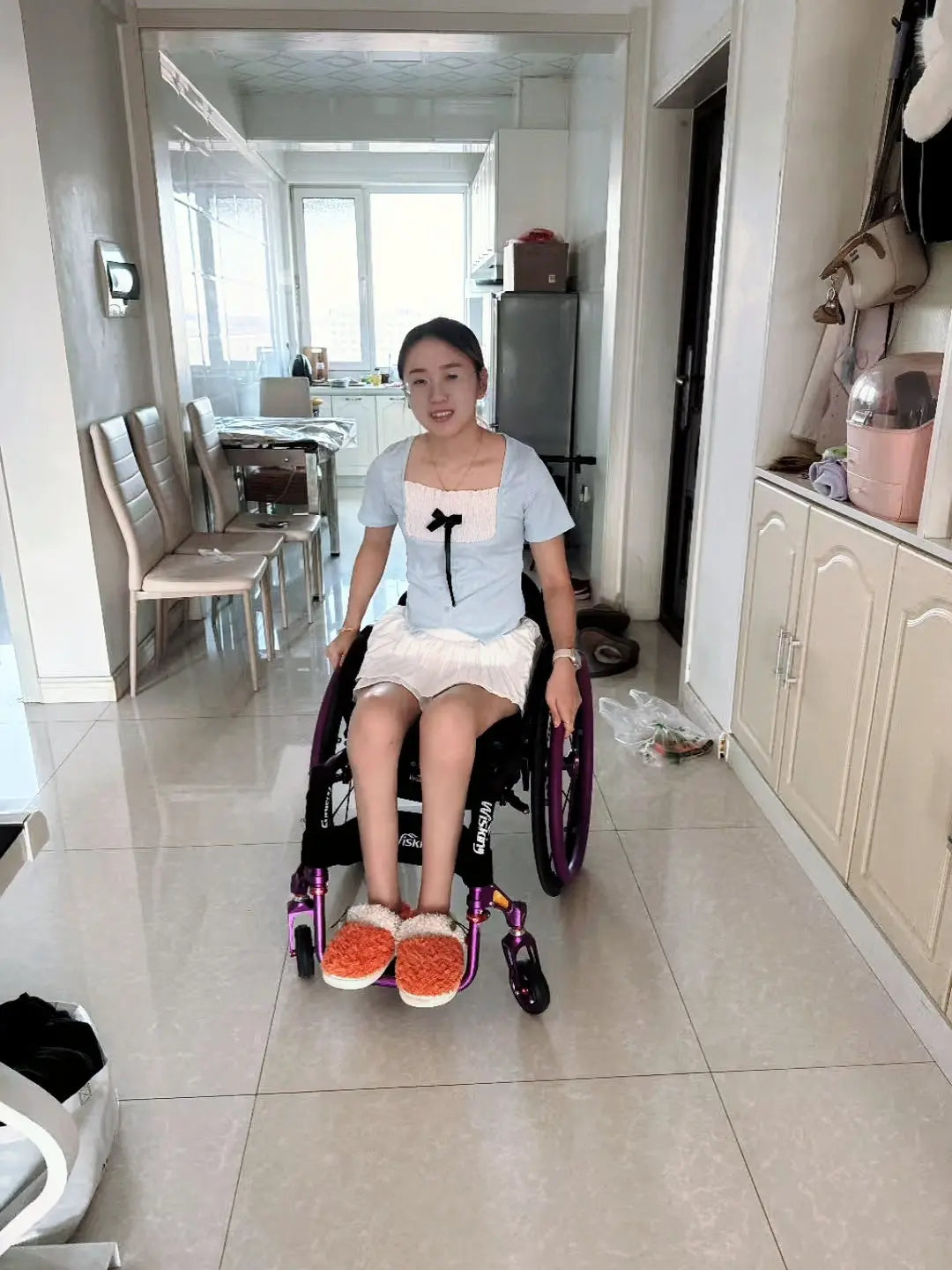 Zoe: Paraplegic Girl - Action Exercise AmputeeClub