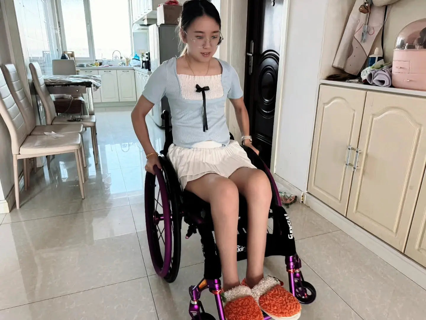 Zoe: Paraplegic Girl - Action Exercise AmputeeClub