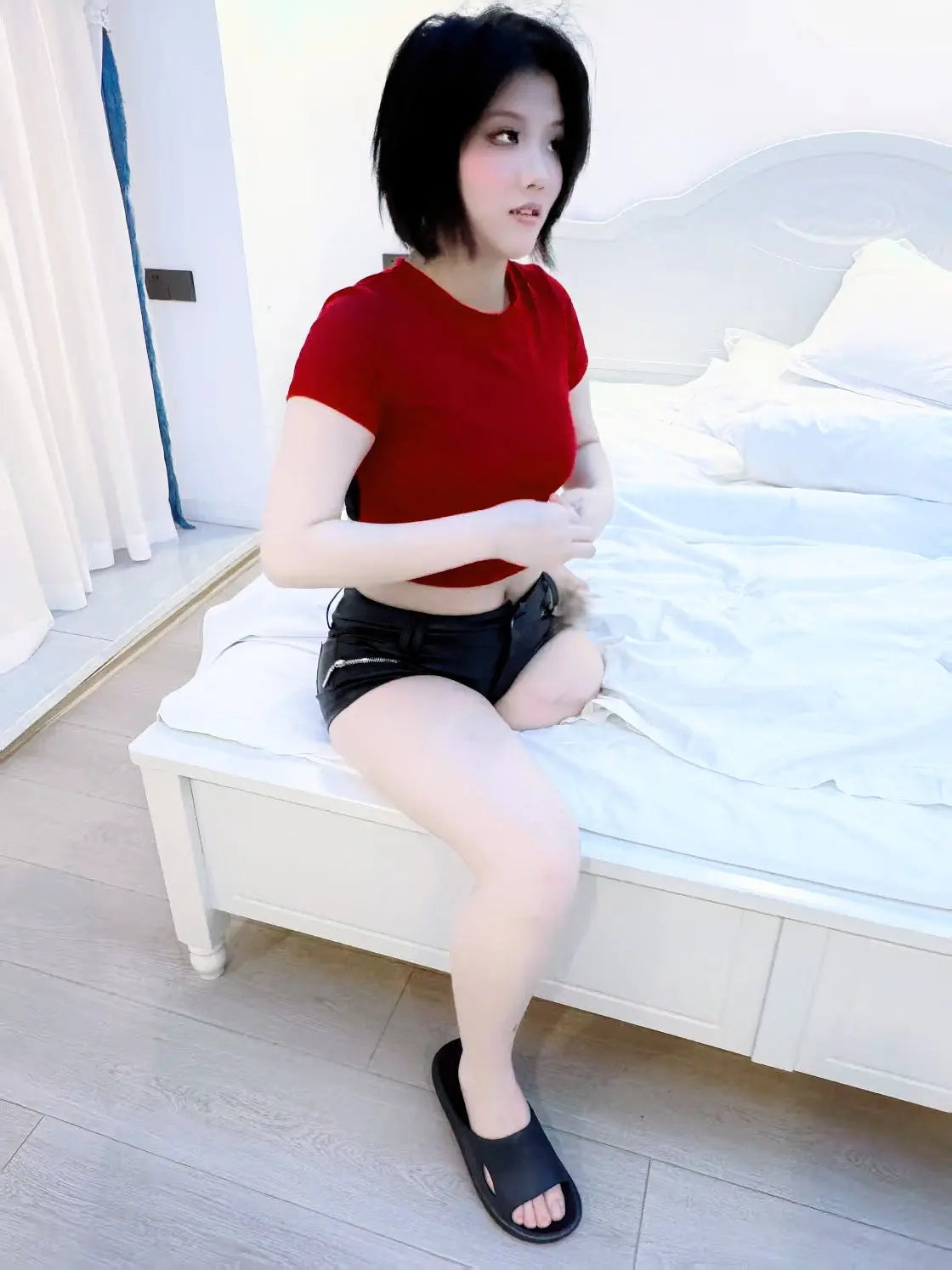 Lingo: Sak Amputee Girl - Play with Stump AmputeeClub