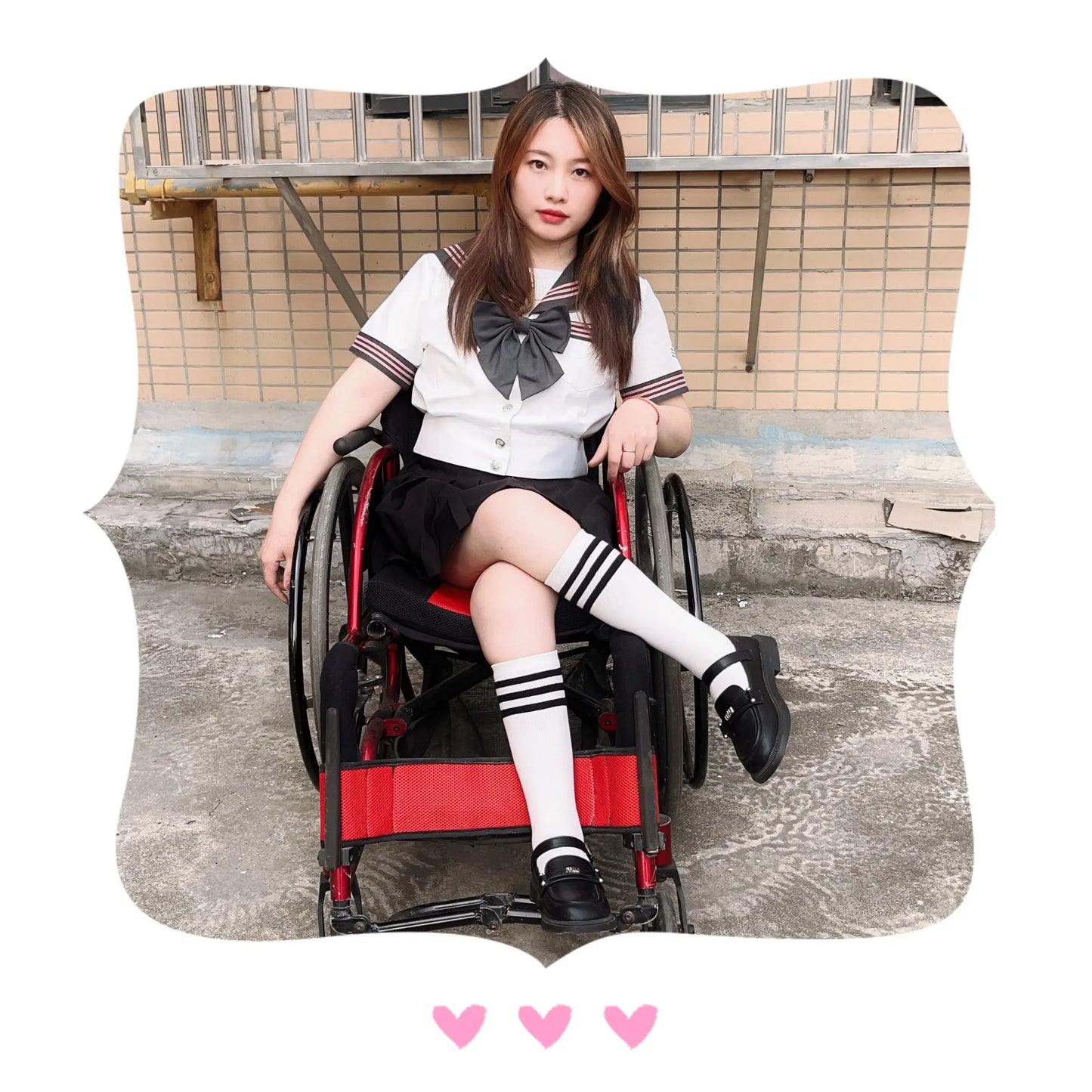 Miki: Polio Girl - JK dress AmputeeClub